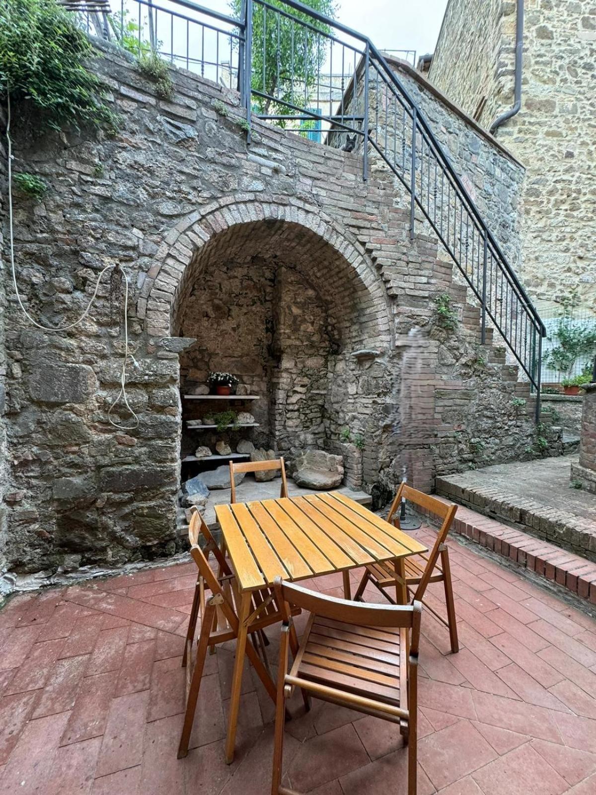 Villa Le Nicchie à Montalcino Extérieur photo